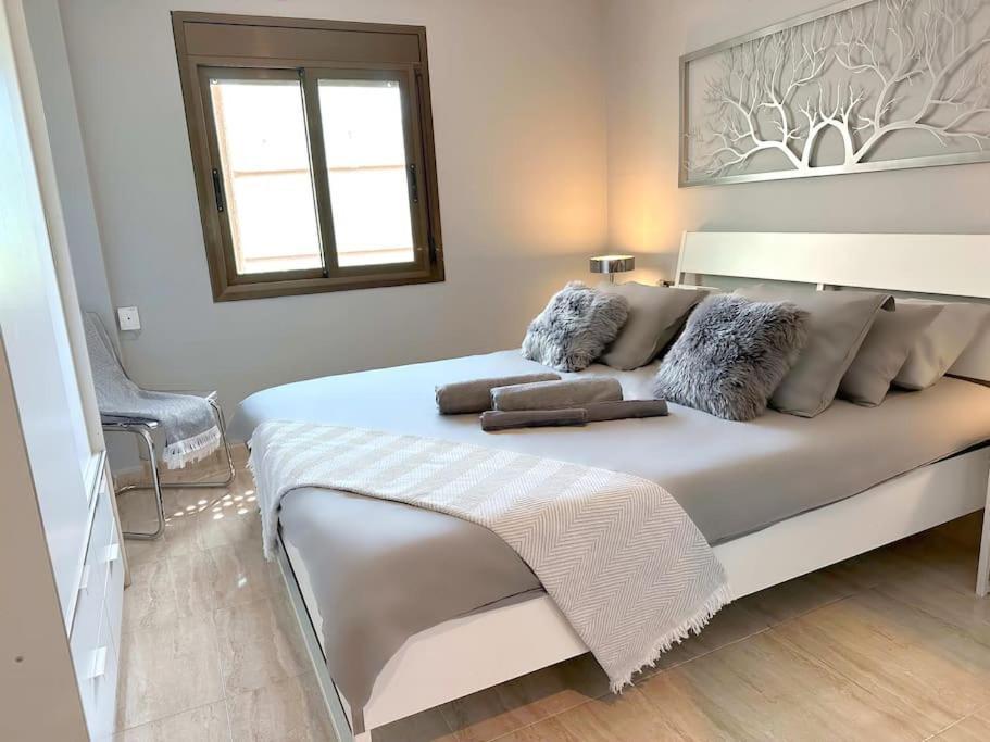 Apartamento 8 Min Walk To The & 10 Min Walk To Convention Centre ! *